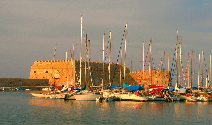 The-Venetian-Harbor-from-Heraklion
