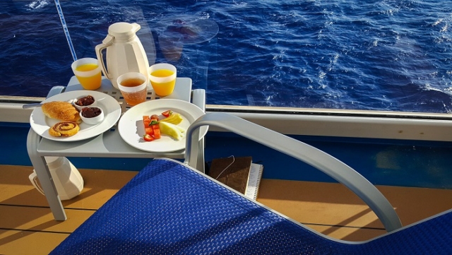 breakfast-greece-cruise