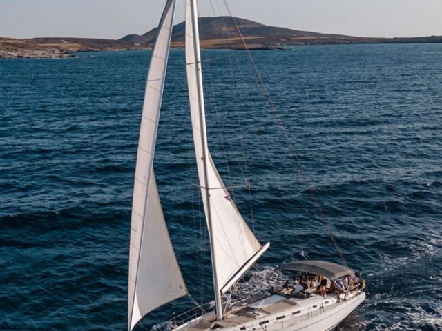 santorini_sailing
