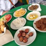 Food Tour in Heraklion tasting local Cretan food