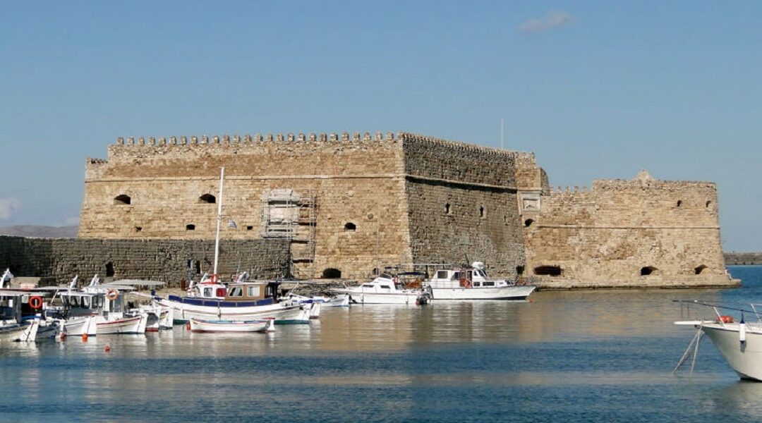 Heraklion City Tour with Archaeological, Music Instrument Museums and Tasting