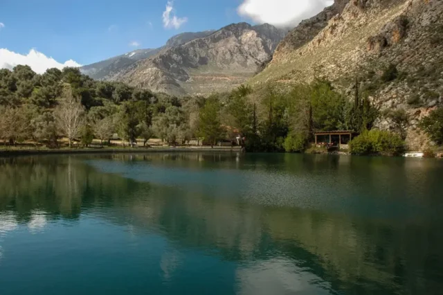 Lake_Zaros
